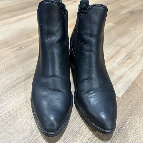 Toni Bianco leather ankle boots good condition sz 81/2 - Picture 5 of 9